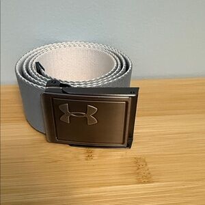 Under Armour UA Men's Gray and White Adjustable Golf Belt One size fits most